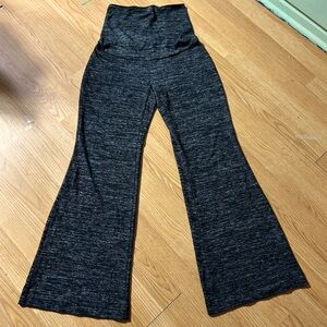 3/20 Jessica Simpson Maternity(Small) long flare stretch pants